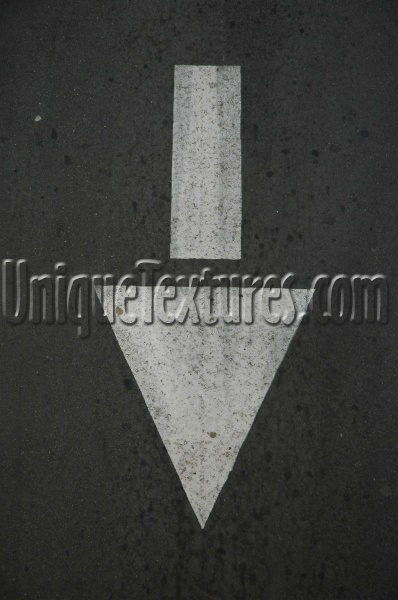 street symbol vertical        triangular vehicle asphalt white