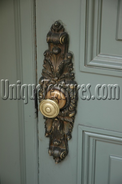 handle pattern round shiny art/design architectural wood metal metallic door   