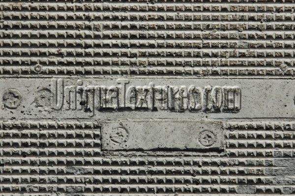 door street square pattern textual mech/elec concrete gray