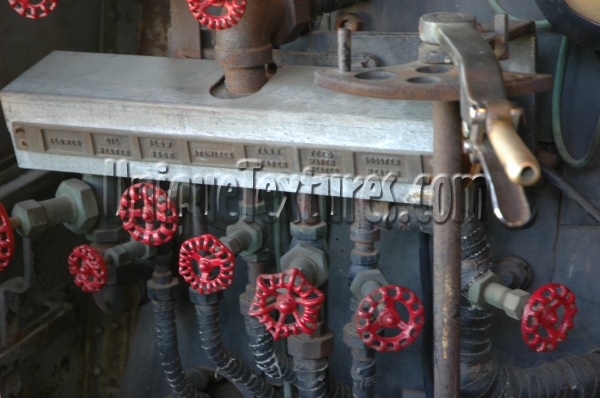 metal gray red     round vehicle fixture handle industrial