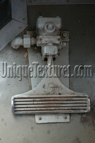 gray metal industrial vehicle horizontal fixture