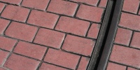 floor rectangular curves     grooved industrial brick red